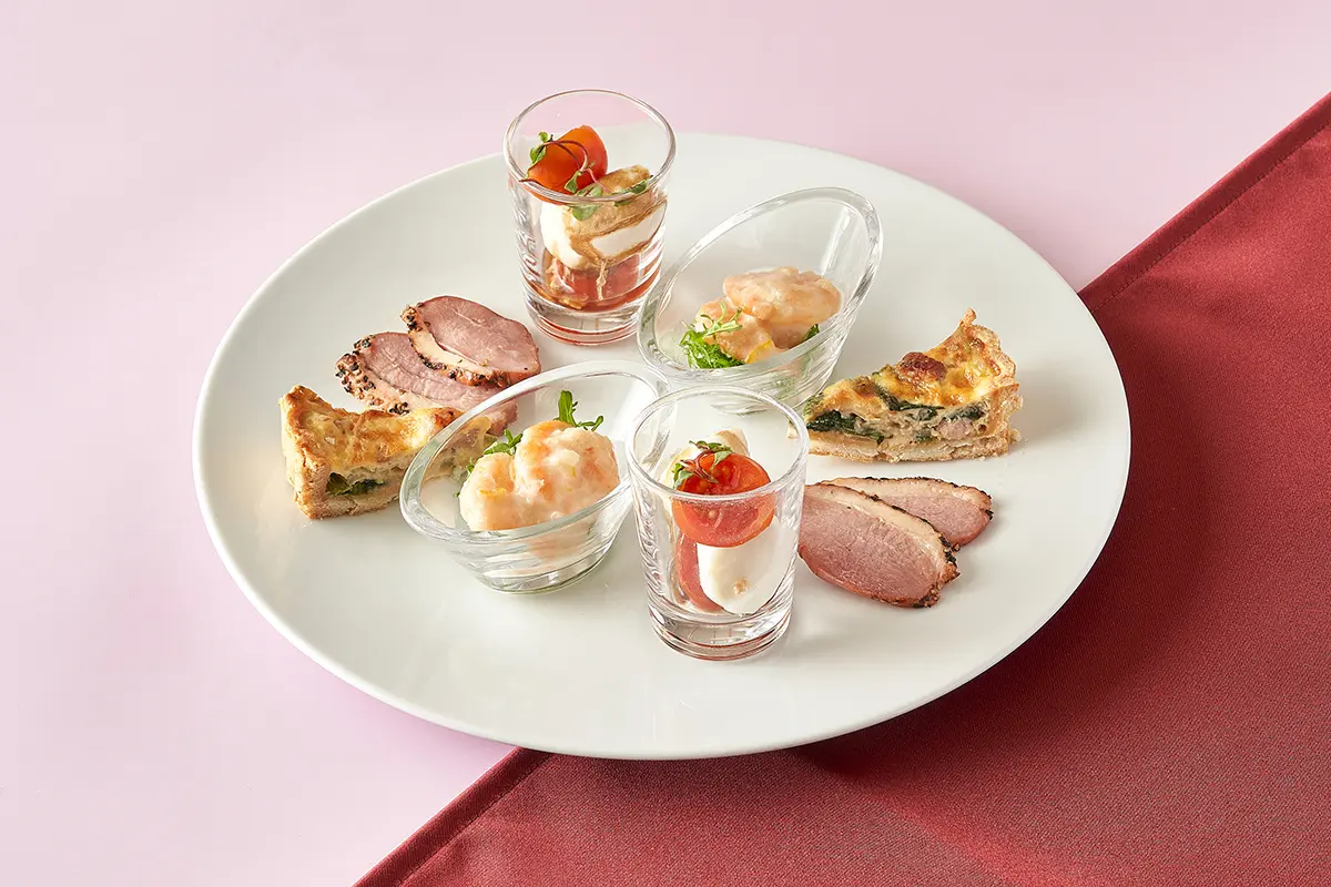 ホテル ラ・スイート神戸ハーバーランド「Strawberry Afternoon Tea」