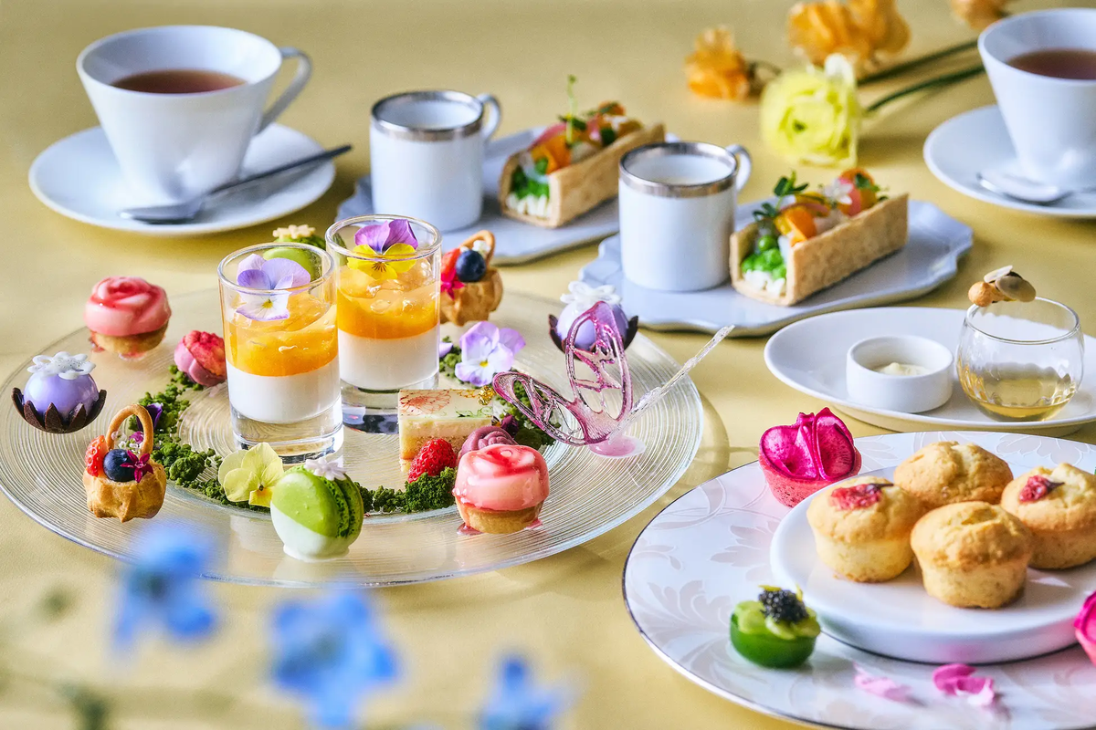 【ザ・プリンスギャラリー 東京紀尾井町】蝶とミツバチの花園アフタヌーンティー。美しいパステルカラーに包まれたパンナコッタやマカロンなど