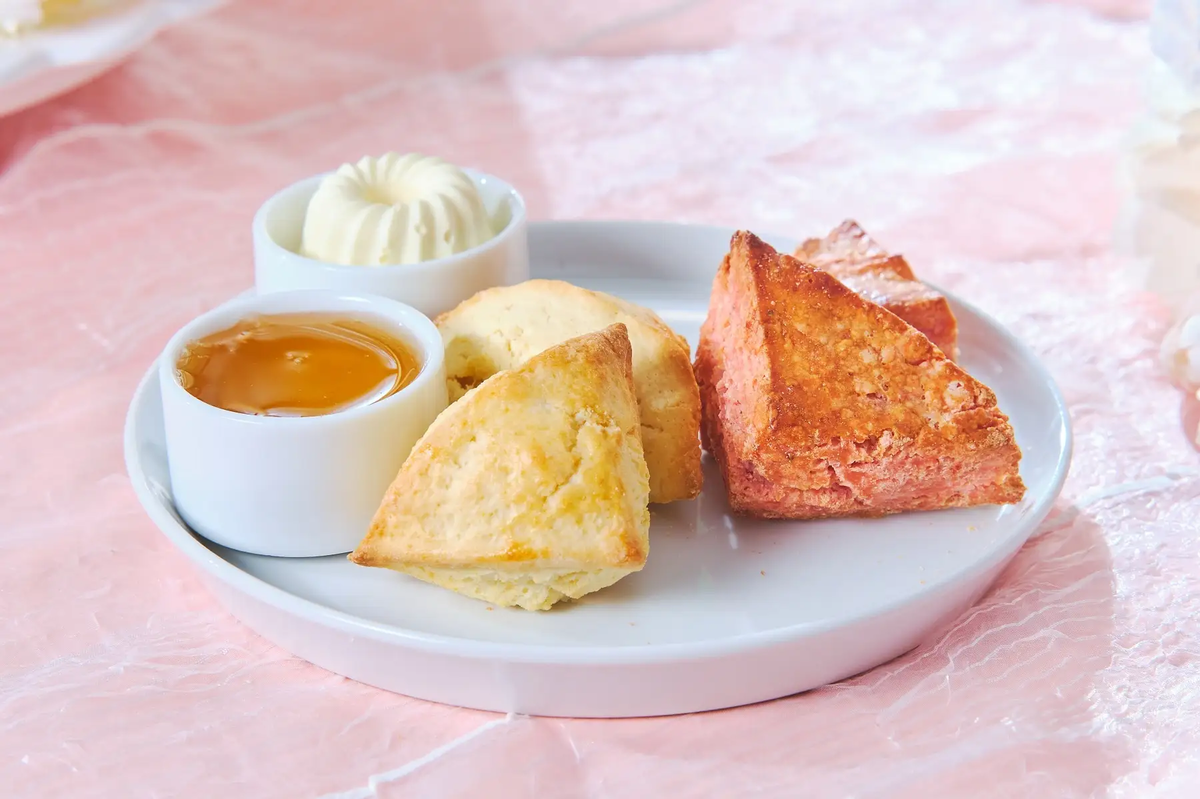 ベストブライダル「初夏のいちごと抹茶アフタヌーンティー」