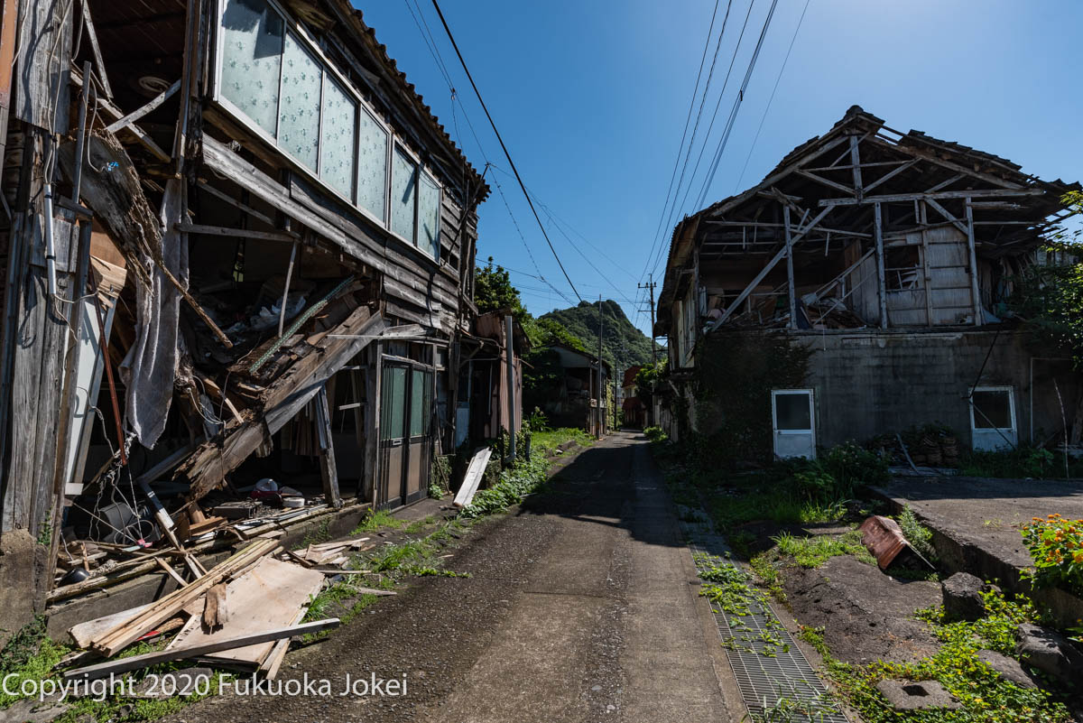 長崎県池島 廃墟化進行中の旧炭鉱の島 ６ 旧居住地 福岡情景写真