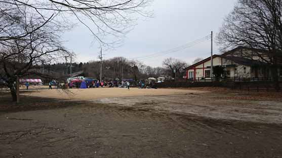 下野市天平マラソン大会会場の武道場の様子