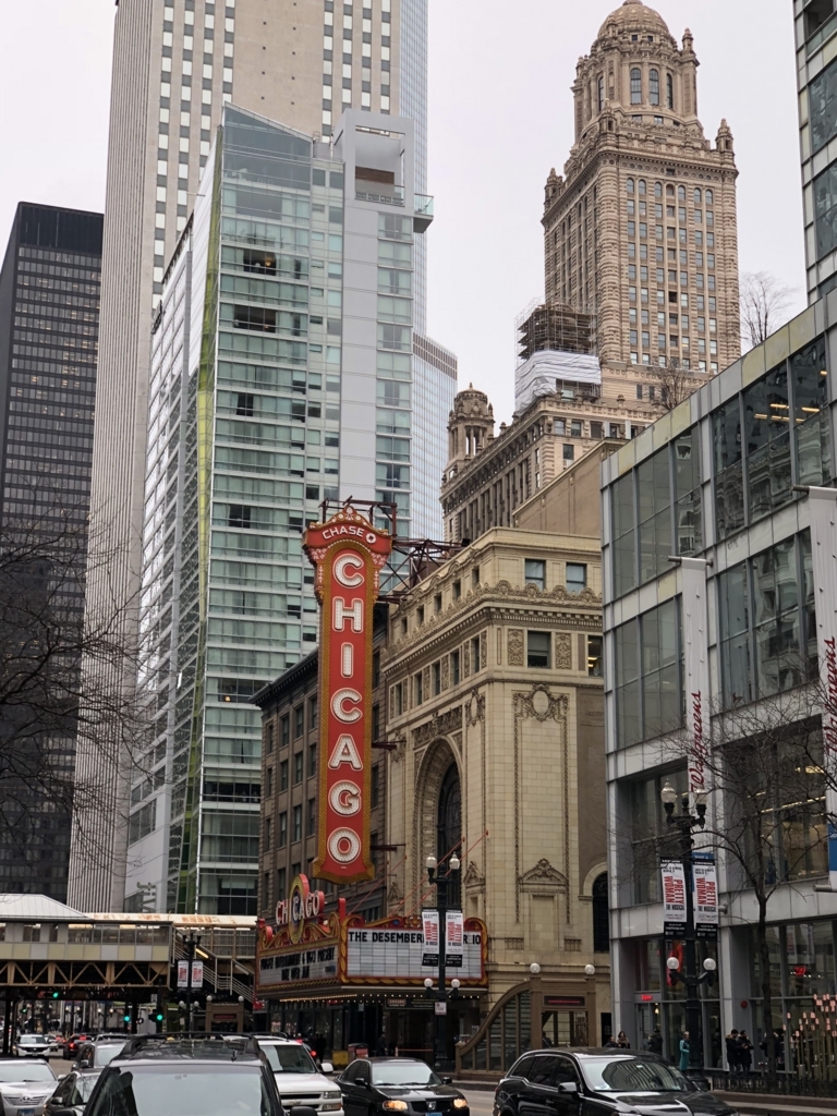 シカゴ劇場 Chicago Theater 俺のめし