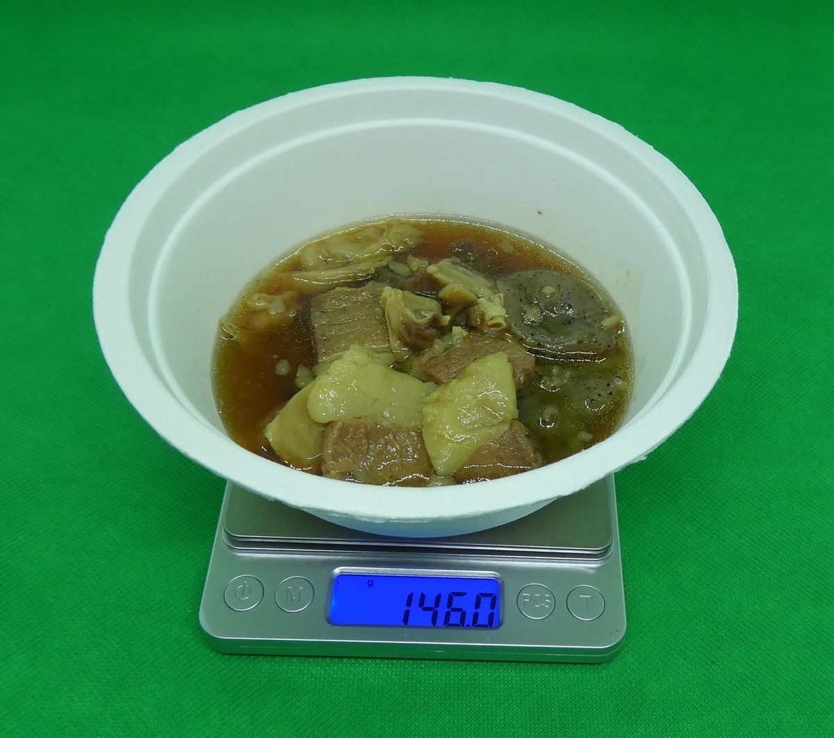 セブンイレブンの牛すじ煮込みは146g