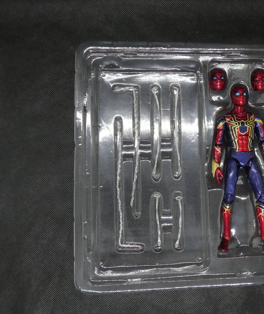 MAFEX アイアン・スパイダーを購入したのでレビュー。ただ残念なことに