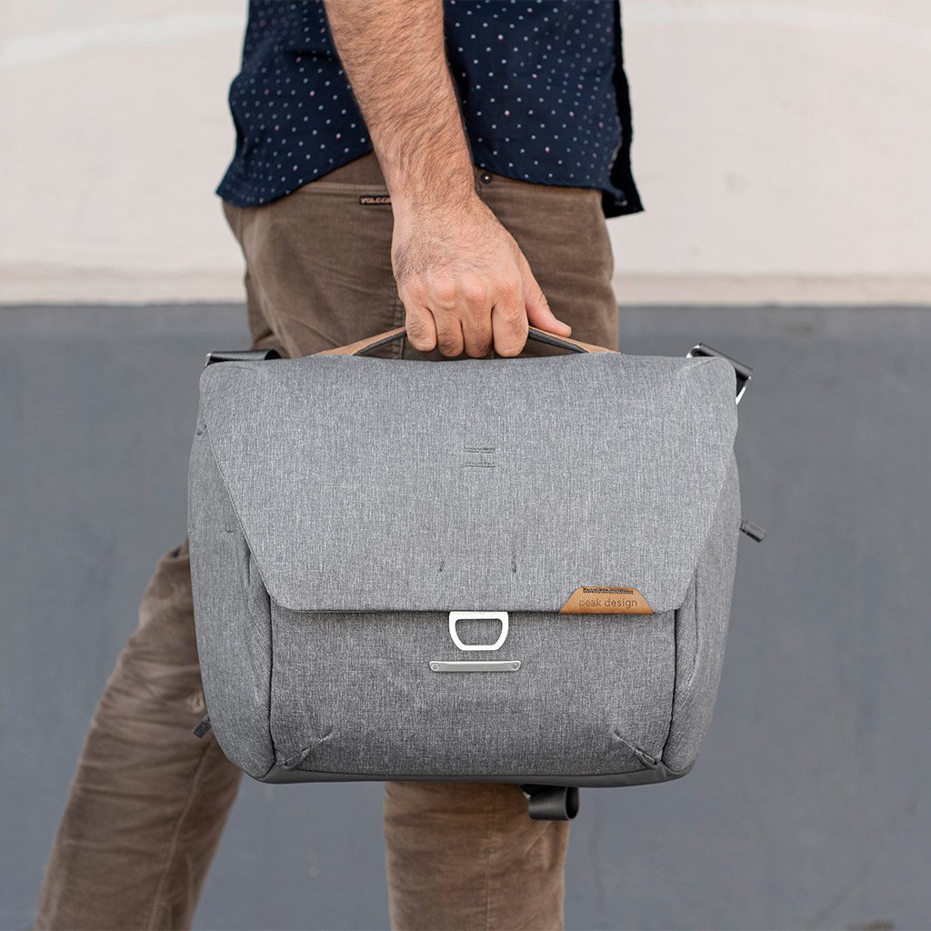 PeakDesign ピークデザイン エブリデイメッセンジャー 15インチ Amazon.co.jp: 【国内正規品】PeakDesign ピークデザイン