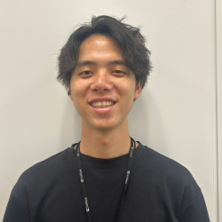 上村 謙介（うえむら・けんすけ）