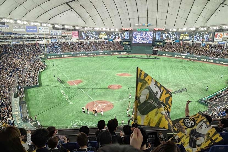 1万人の社員や家族が応援！ 観客席を黒く染めた「ソフトバンクホークス誕生20周年デー in 東京ドーム」