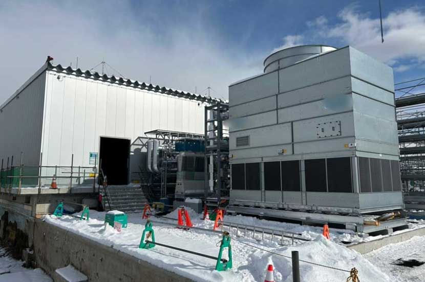 データ処理需要、拠点分散、立地条件。建設地として、なぜ北海道苫小牧市が選ばれたのか