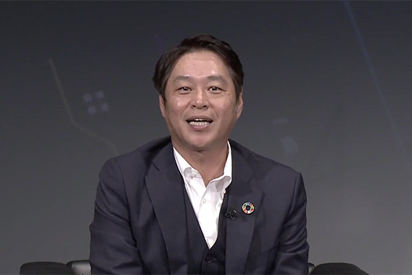 ファシリテーター ソフトバンク株式会社 常務執行役員 藤長 国浩