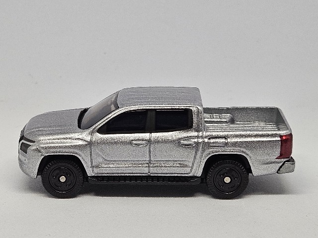 ミニカーニューモデル紹介＃39 トミカ 三菱 トライトン - SERIE
