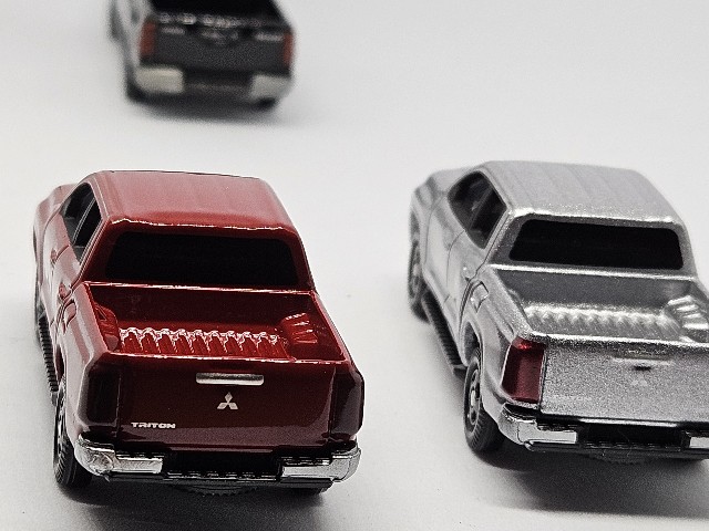ミニカーニューモデル紹介＃39 トミカ 三菱 トライトン - SERIE