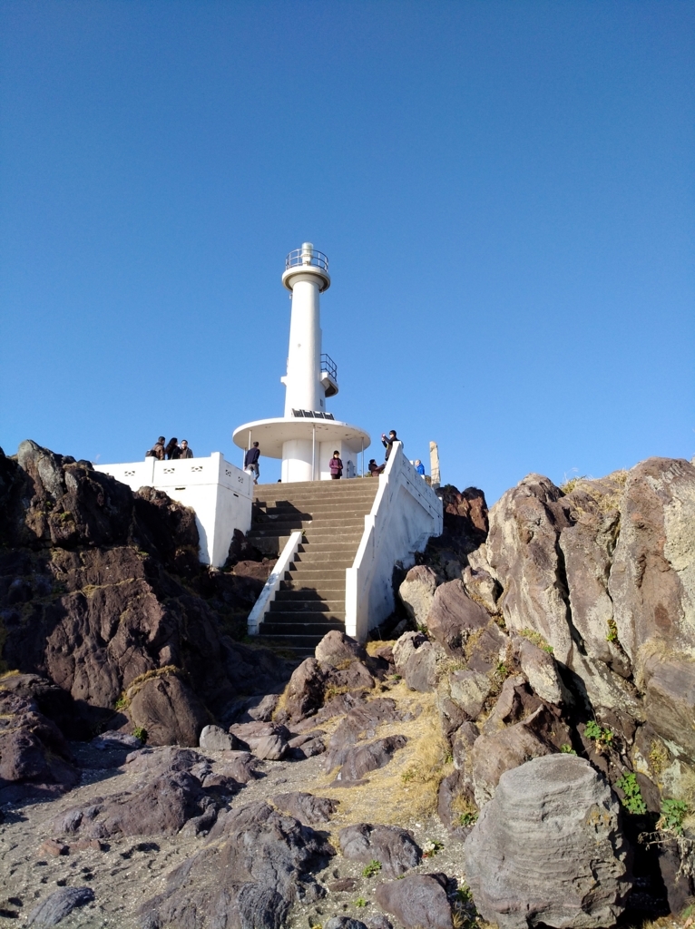 長崎鼻の灯台