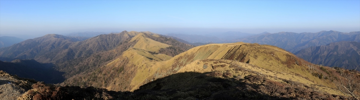 三嶺 山頂 剣山 縦走路 展望（四国山地）