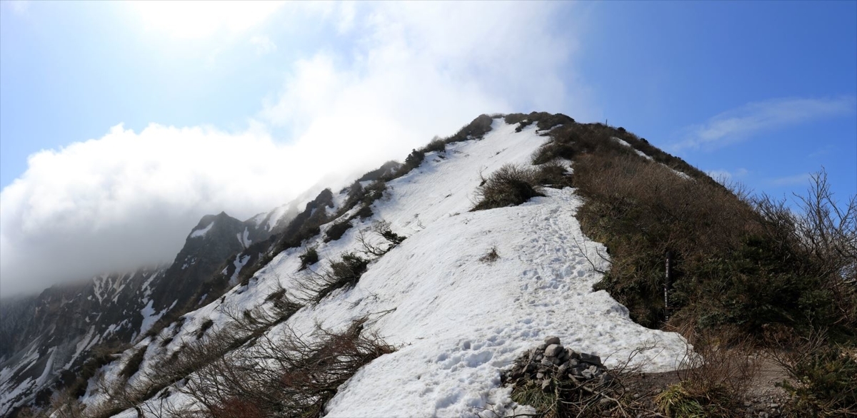 大山（伯耆大山） 残雪期 4月 展望