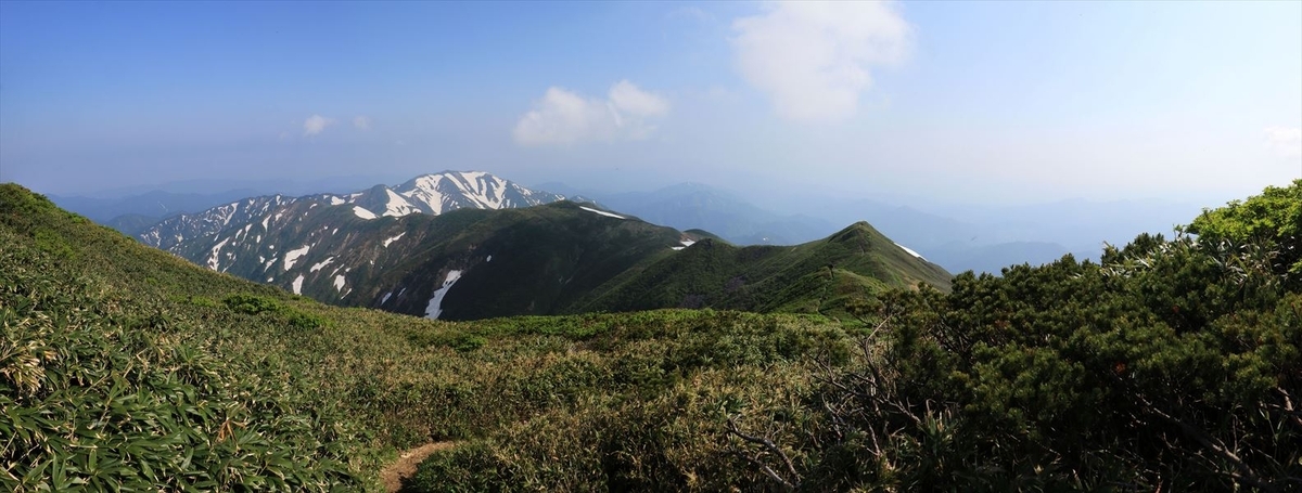 杁差岳と頼母木山(地神山の展望)