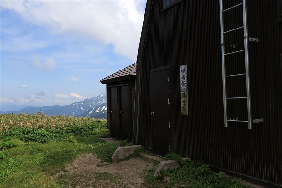 杁差小屋の建物(飯豊連峰)