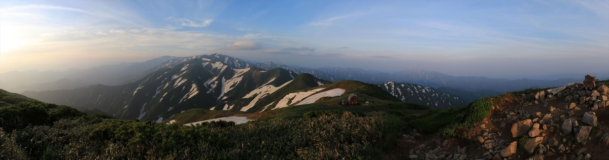杁差岳 展望 飯豊連峰 登山 景色 6月 残雪期