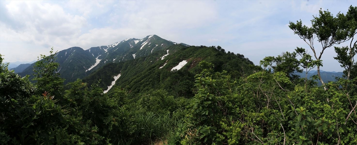 朳差岳と前杁差岳(権内ノ峰の山頂の展望)