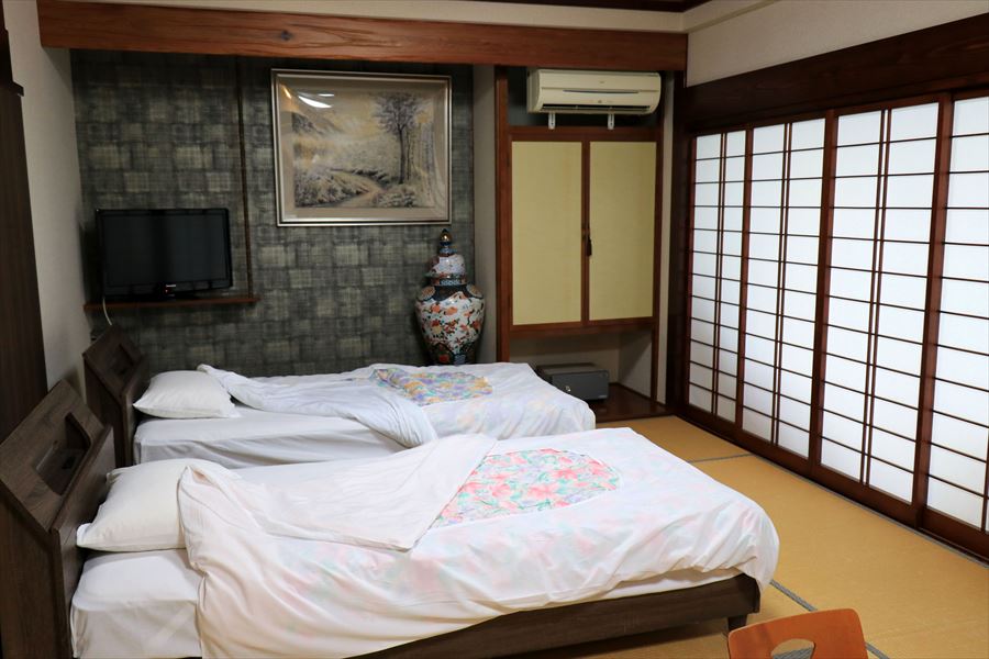 雲母温泉の寿荘(関川村の温泉旅館)