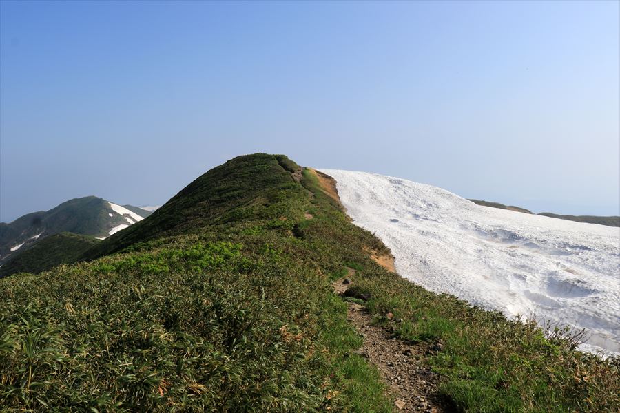 胎内山と扇ノ地神の登山道