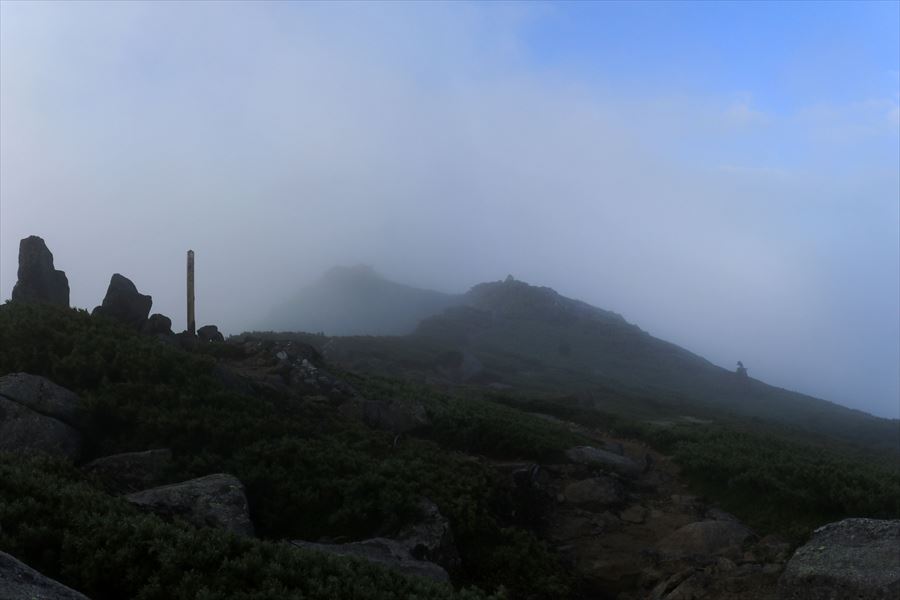 熊沢岳の山頂の展望（中央アルプス）