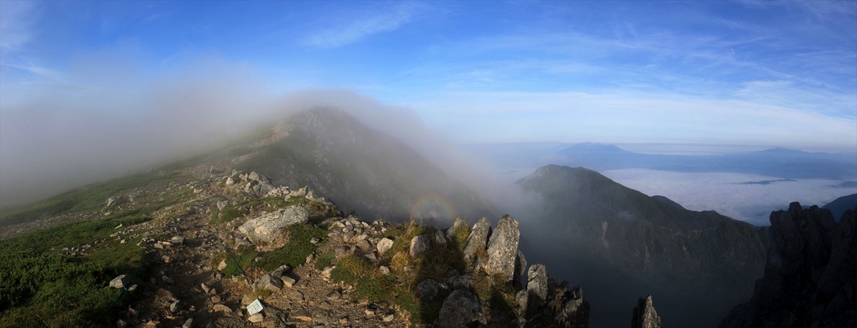 木曽駒ヶ岳とブロッケン現象の展望（中央アルプス）