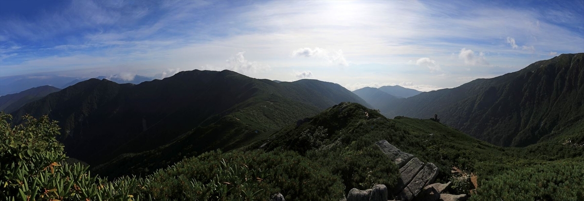 将棊頭山の尾根と登山道