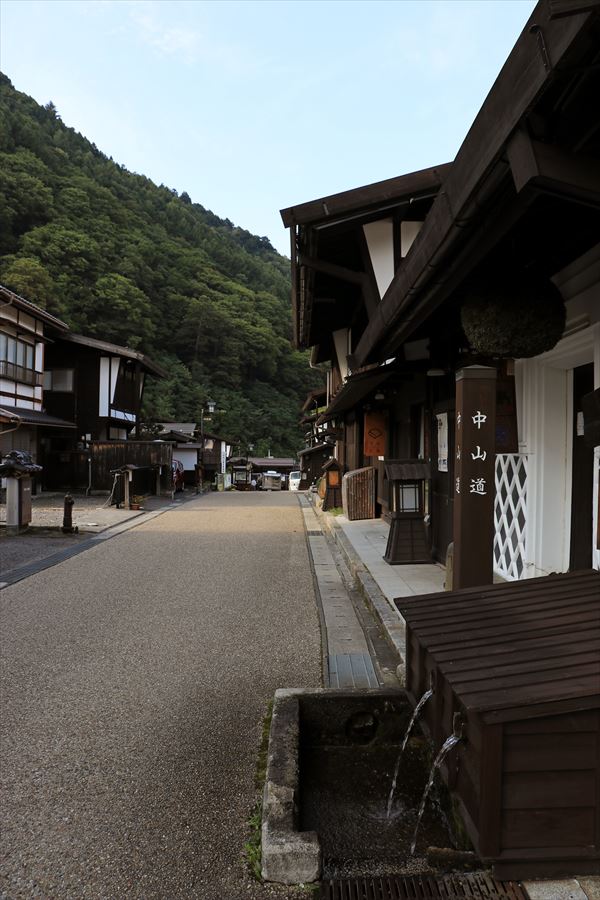上の段用水（木曽福島の旧中山道の福島宿）