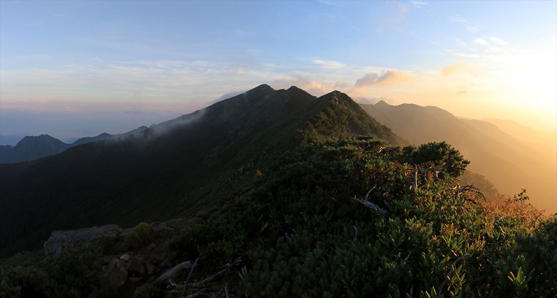 熊沢岳（中央アルプスの朝）