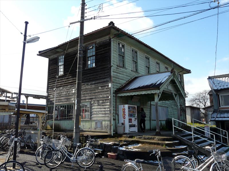 新八日市駅 駅舎 木造 レトロ 近江鉄道 八日市線