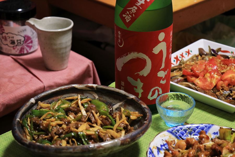 うごのつき（雨後の月） 純米大吟醸 無濾過生原酒 雄町 相原酒造 青椒肉絲 中華料理 食事 日本酒