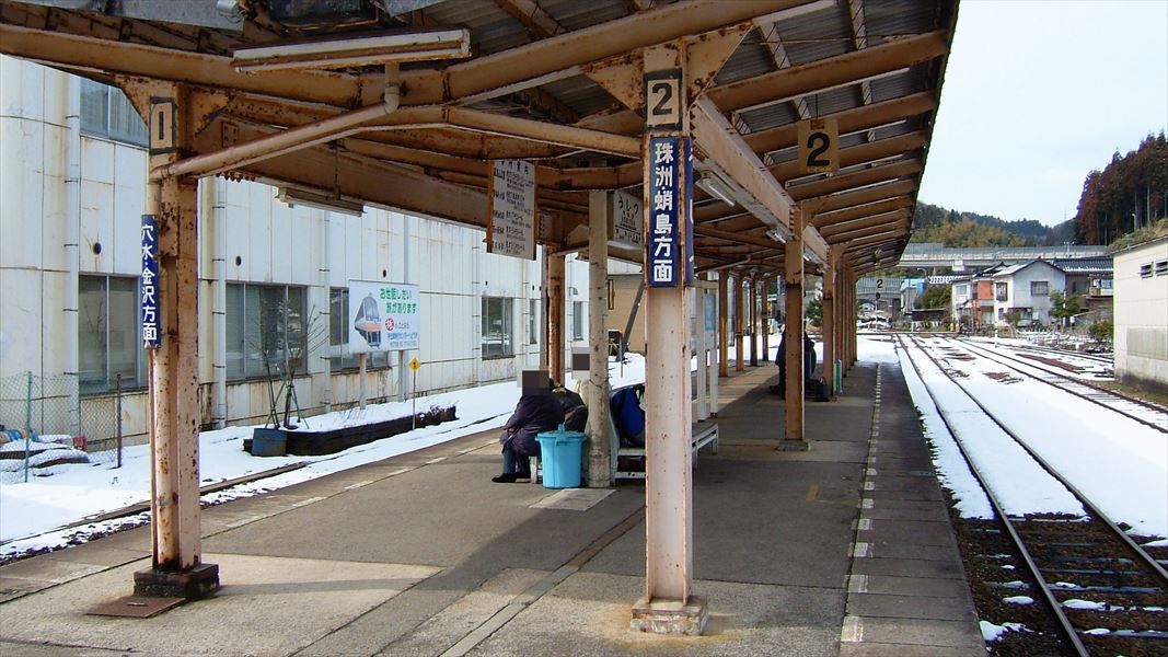 のと鉄道 能登線 宇出津駅 ホーム（構内） 現役時代