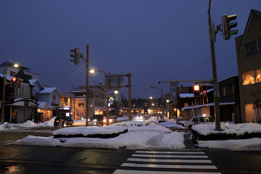 村上駅 羽越本線 駅前風景 夜 積雪 新潟県