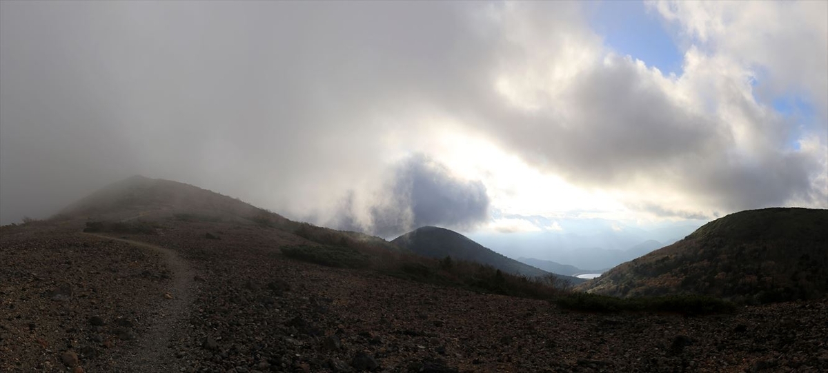 南月山 沼原池 ガス 展望 那須岳