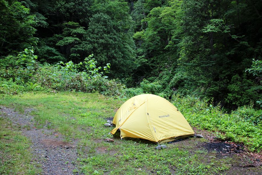 赤湯温泉 山口館 テント キャンプ場 苗場山 登山