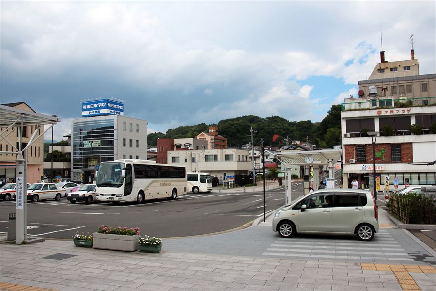 二本松駅 駅舎 駅前 町並み 東北本線
