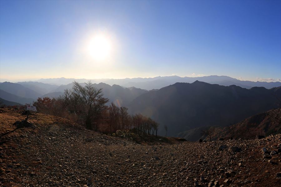 マブシ嶺 山頂 展望 大峰山 台高山脈