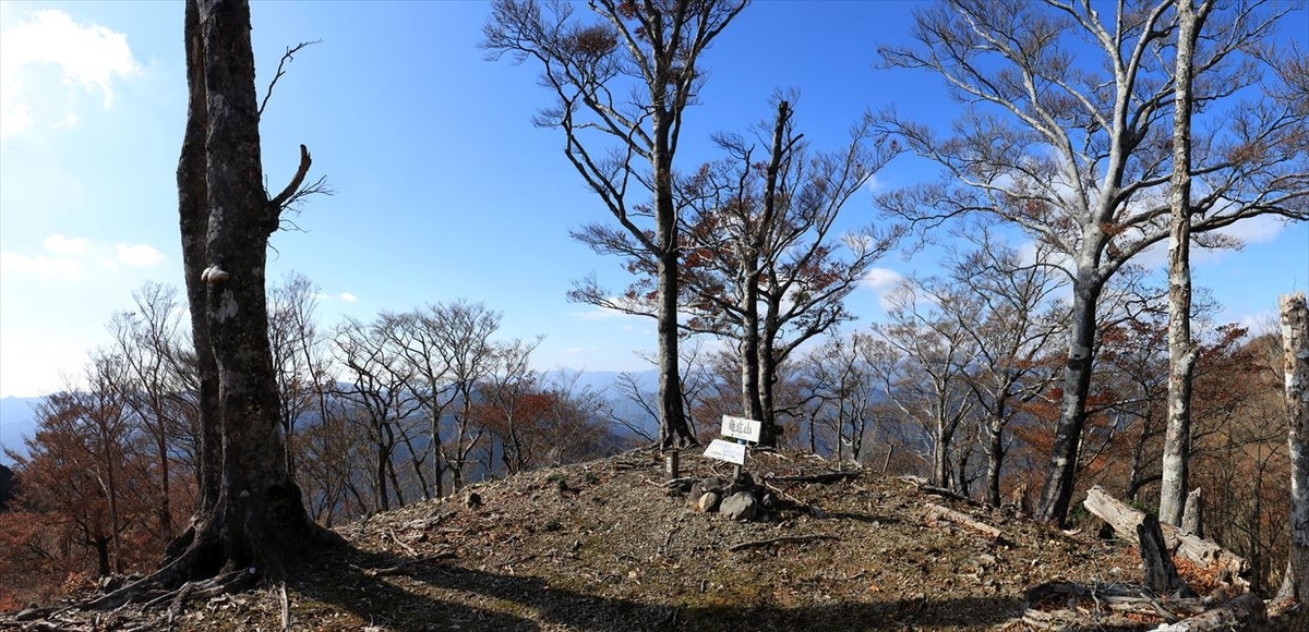 龍辻 山頂 広場 看板 尾鷲道 台高山脈