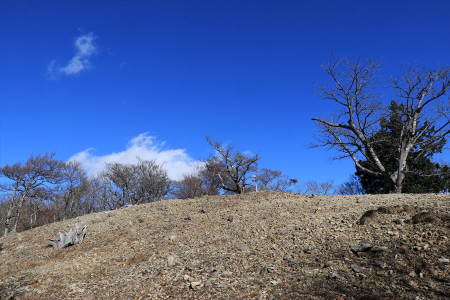 新木組峠 展望地 青空 尾鷲道 台高山脈