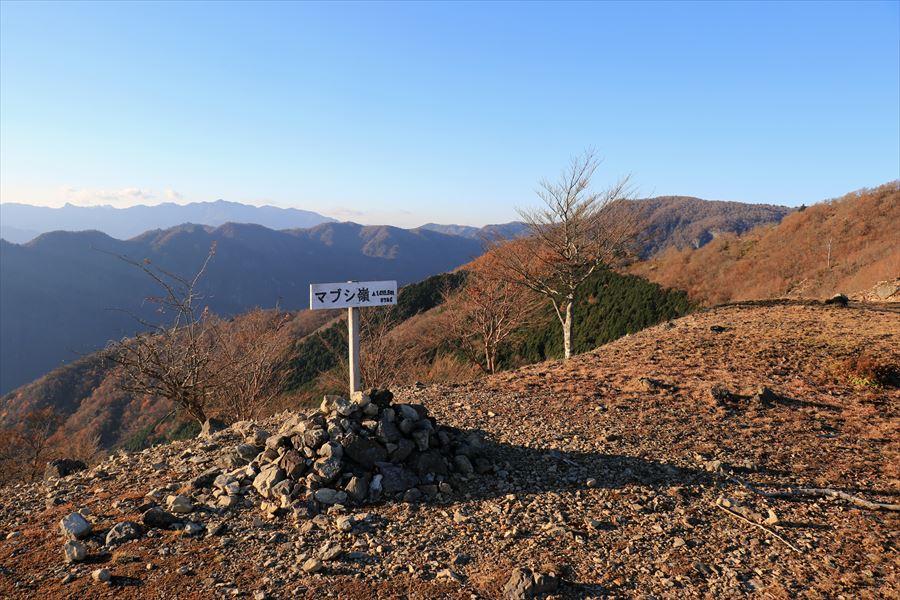 マブシ嶺 山頂 看板 尾鷲道 台高山脈