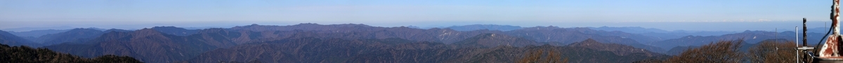 日出ヶ岳 山頂 展望 望遠 明神岳 台高山脈 大台ヶ原