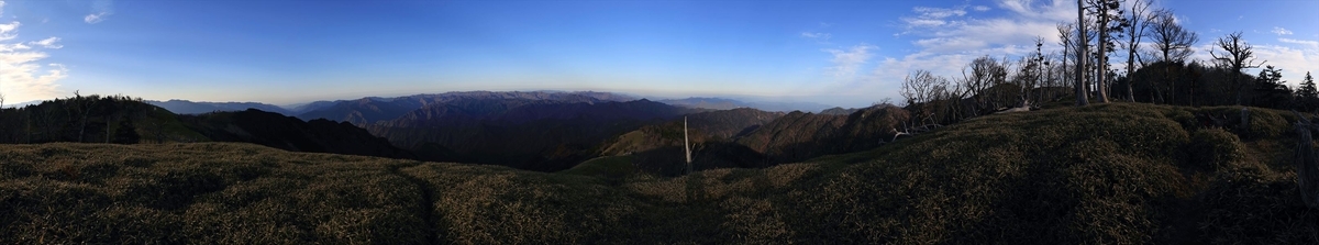 三津河落山 山頂 展望 日陰 台高山脈 大台ヶ原