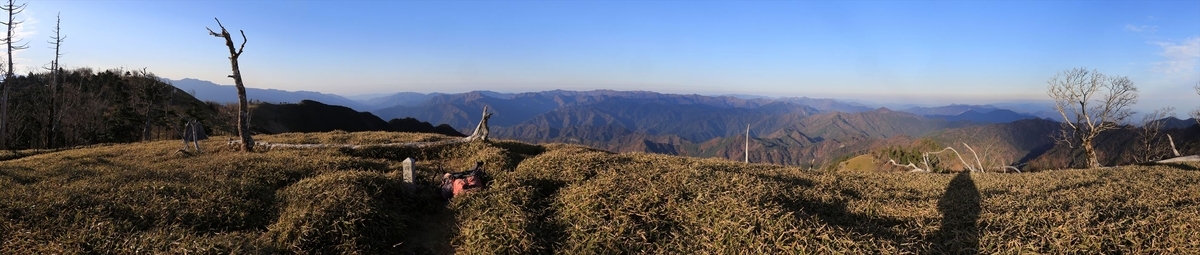 三津河落山 山頂 展望 順光 台高山脈 大台ヶ原