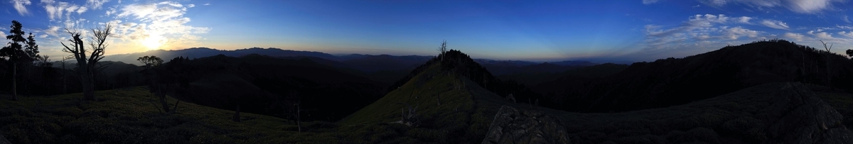 大和岳 山頂 展望 日陰 台高山脈 大台ヶ原