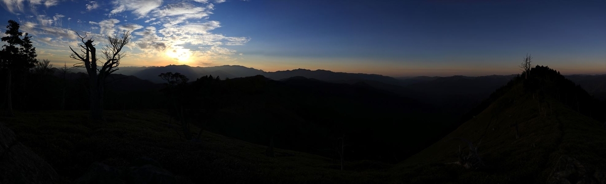 大和岳 山頂 展望 日没 夕日 台高山脈 大台ヶ原