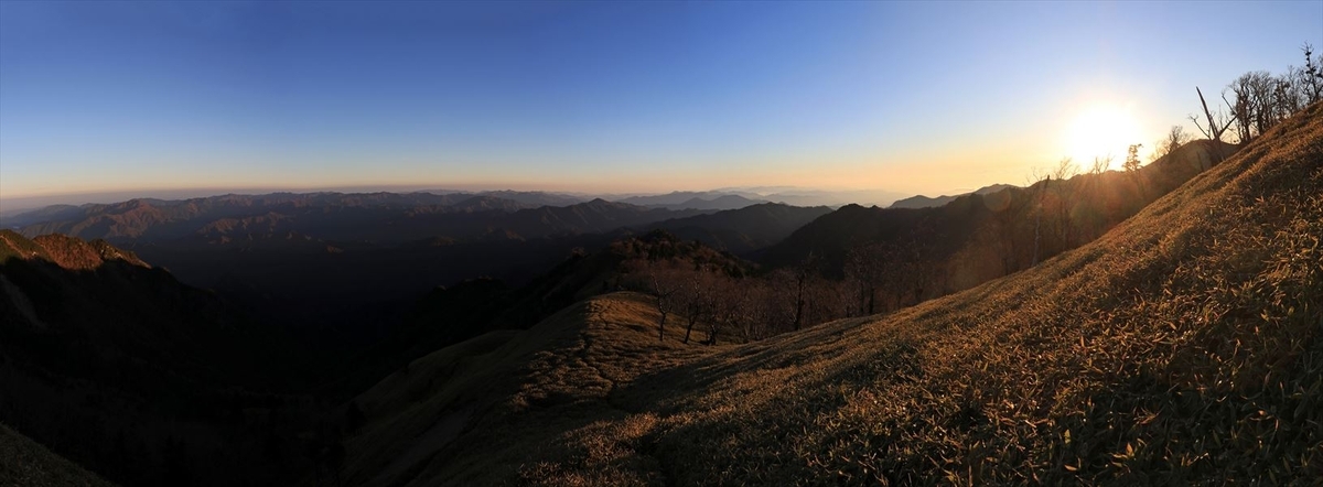 三津河落山 山頂 直下 展望 台高山脈 大台ヶ原