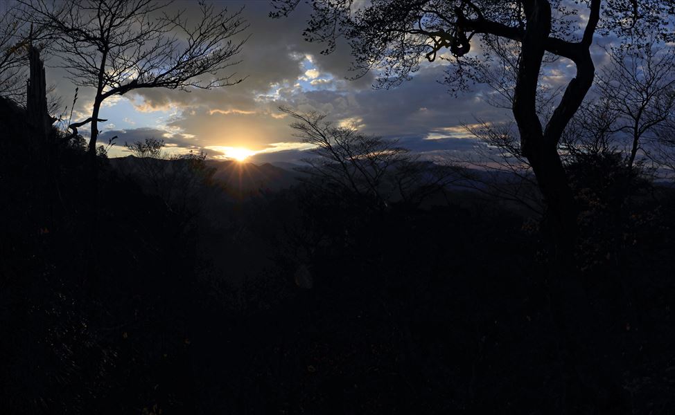 父ヶ谷ノ高 三之公雨量観測所 日没 台高山脈