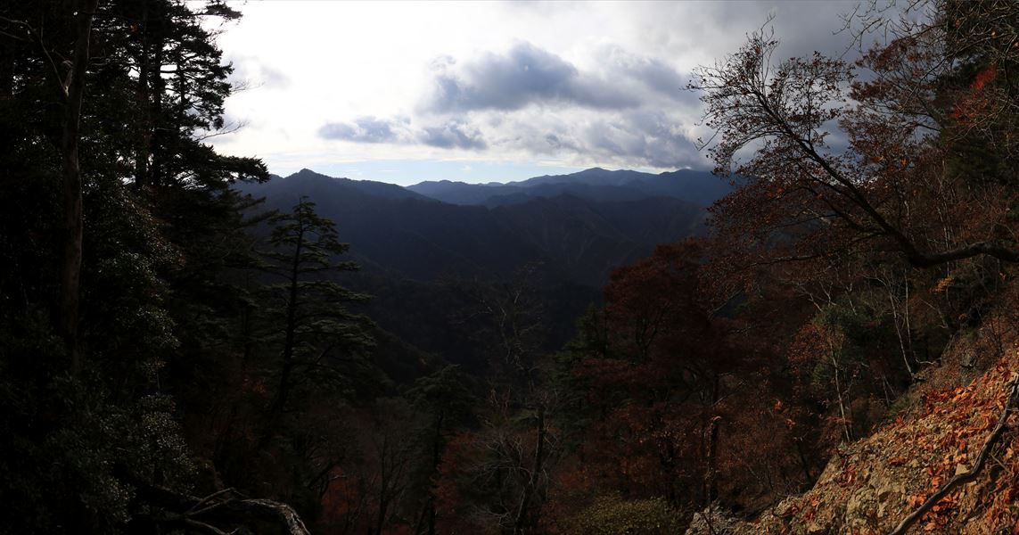 山ノ神ノ頭 展望 大杉国見山 台高山脈