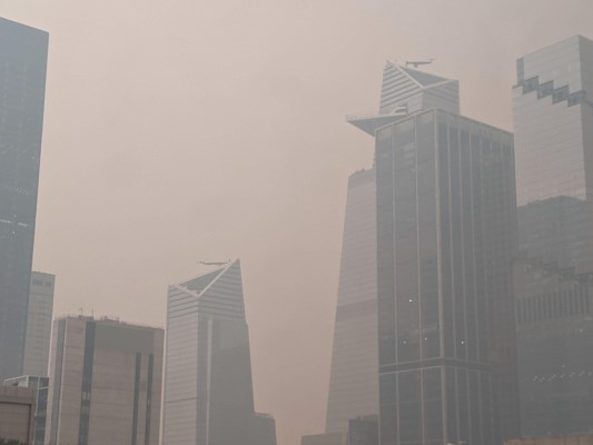 アッティカの大気汚染 ニューヨーク大気汚染で空がこの世の終わりみたいな色になってる