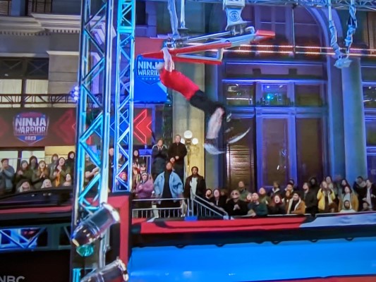American Ninja Warrior Challenge 米版サスケ アメリカ版サスケで義足の障がい者が挑戦して奇跡を起こした - 駐在